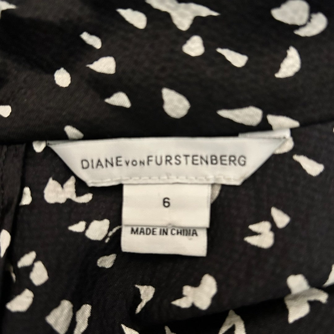 Diane von Furstenberg Black & White Abstract Print Sleeveless Bow Neck Top