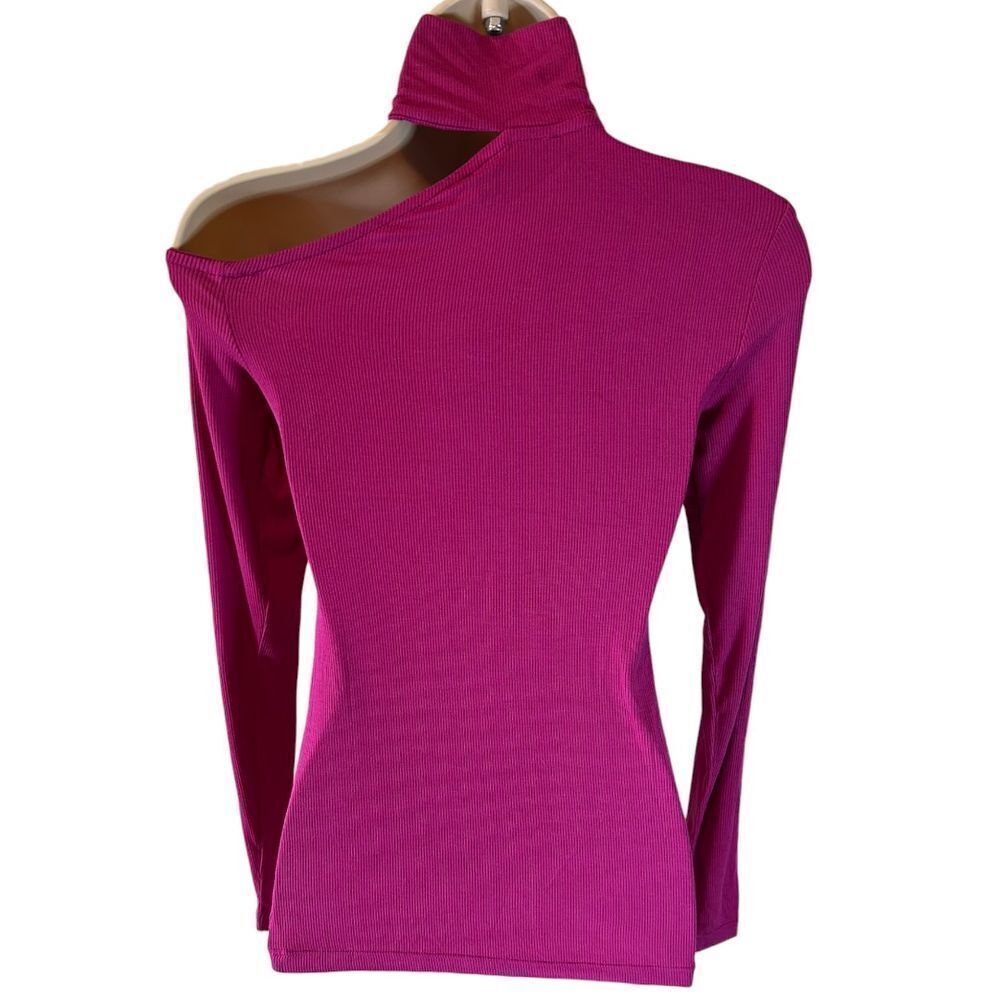 BCBGMAXAZRIA Cherry Ribbed Turtleneck Cut - Out Shoulder Top - Haute Poppy
