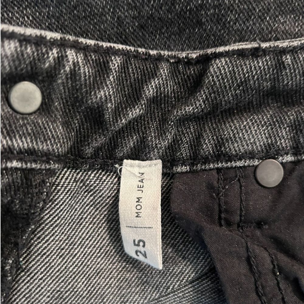 PacSun High Rise Mom Jeans Washed Black Denim Classic Fit - Haute Poppy