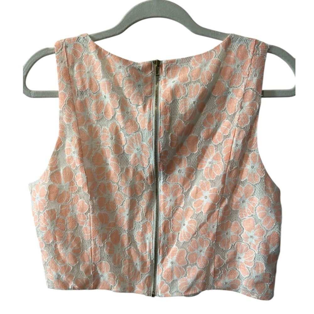 Paper Crane Anthropologie Lace Crop Tank - Haute Poppy