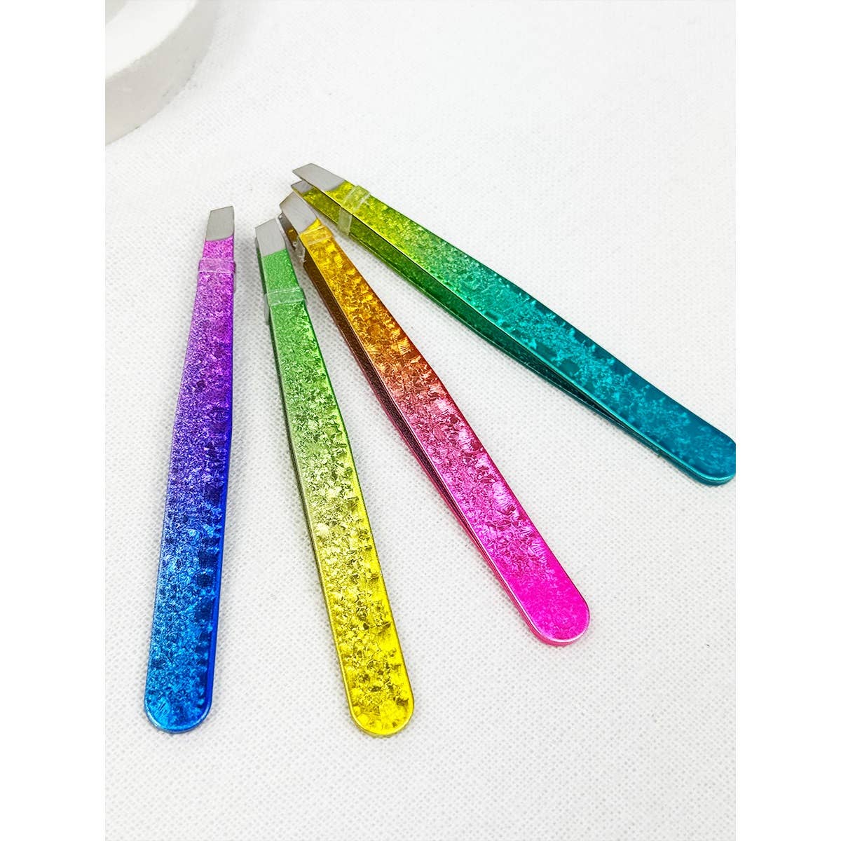 Professional Fancy Eyebrow Tweezer - Haute Poppy