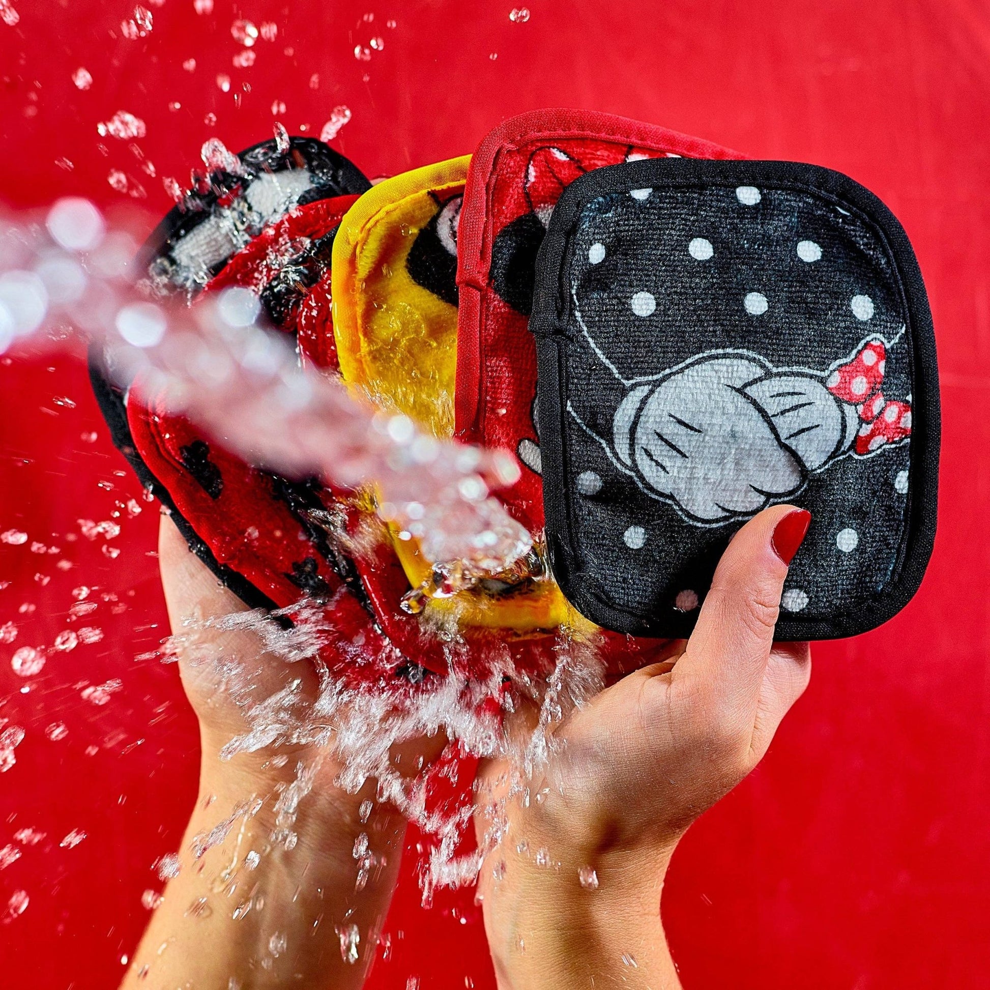 The Original MakeUp Eraser Mickey & Minnie 7 - Day Gift Set © Disney - Haute Poppy