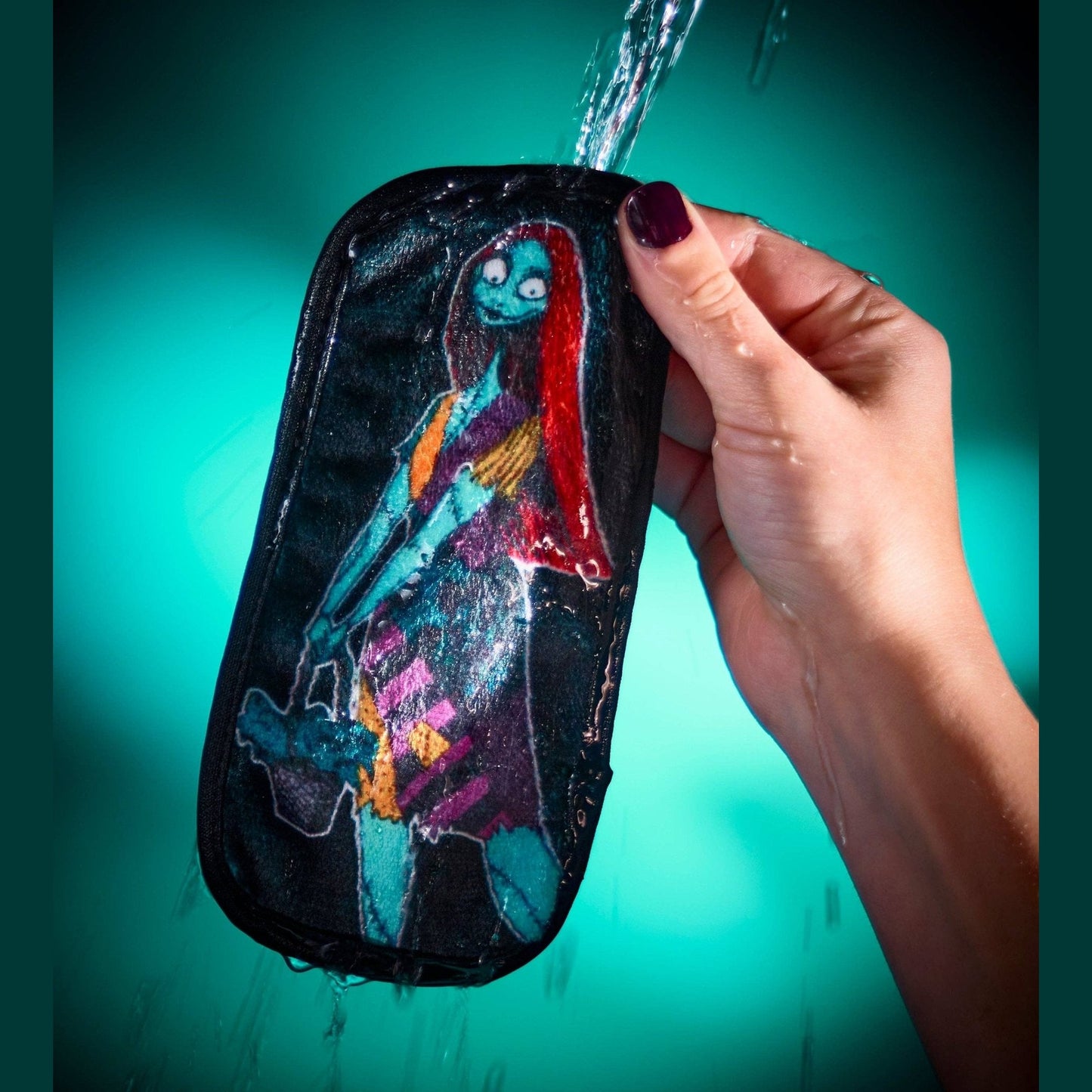 The Original MakeUp Eraser Nightmare Before Christmas 5pc Mini Gift Set © Disney - Haute Poppy