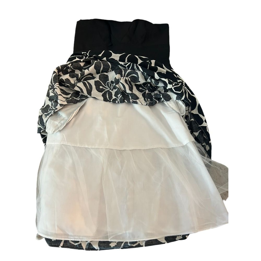 White House Black Market Strapless Floral Print Cocktail Dress - Haute Poppy